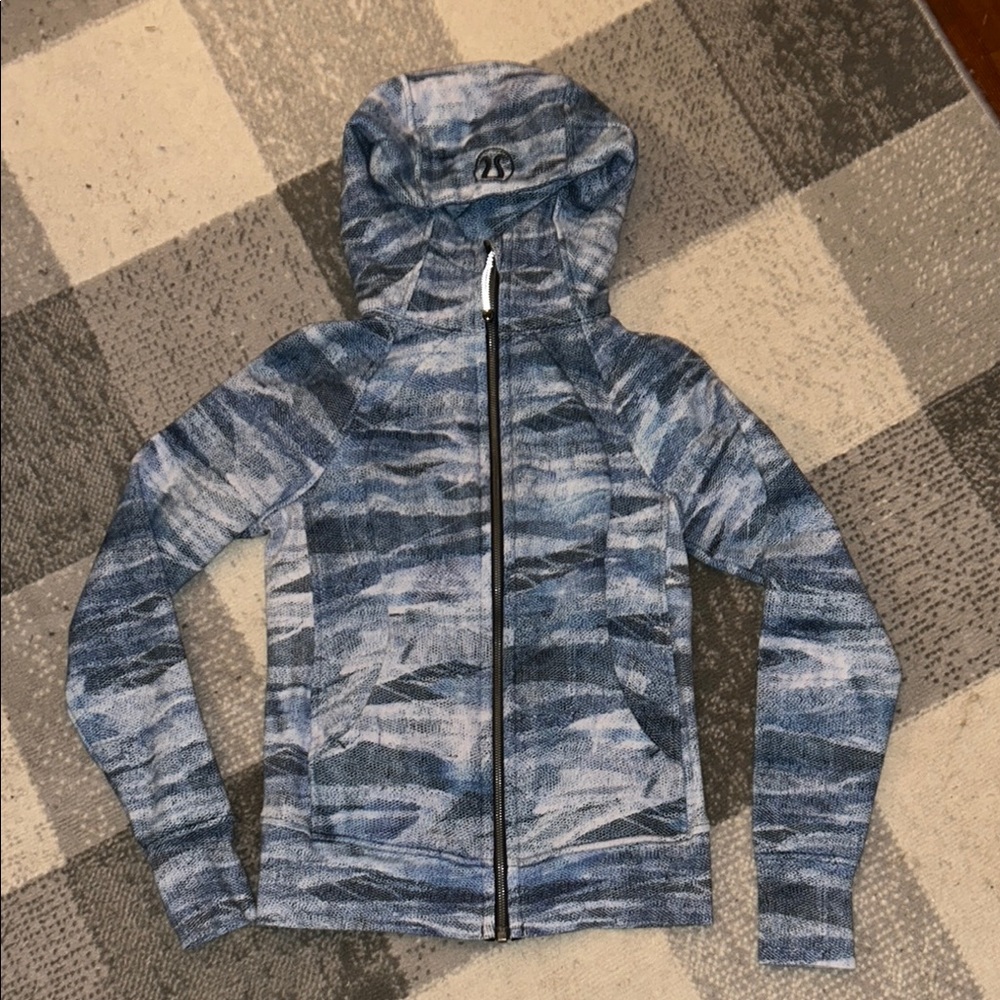 Lululemon Scuba